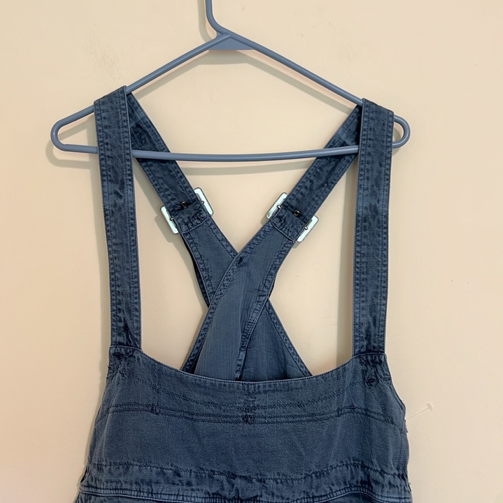 Free people Felix taper Women's Blue Denim Overalls buckle size M Like new - Picture 5 of 15